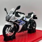 Moto Suzuki gsxr 💙1/10(23cm)