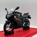 Moto Suzuki gsxr 💙1/10(23cm)