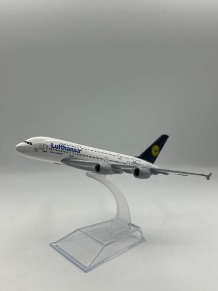 Avion  (17cm) 8 compagne disponible