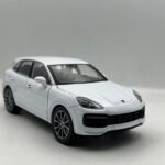 Porsche cayenne s 1/24(23cm)