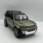 Range rover defender 1-24 (23cm)