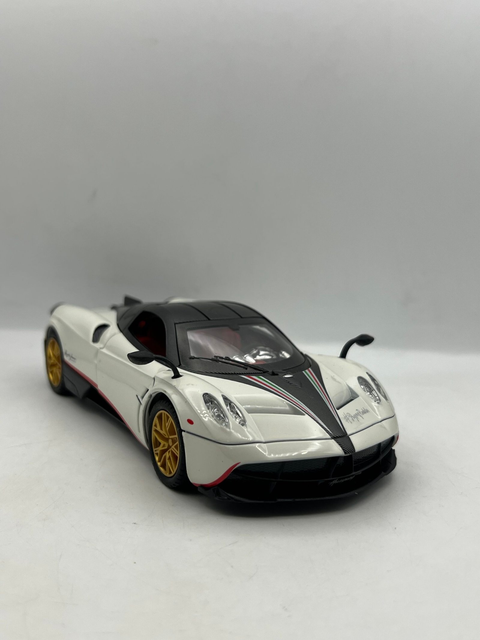 img_7163-2 Pagani huayra 1-24(23cm) – Image 1
