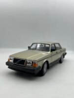 Volvo 240 1/24(23cm)