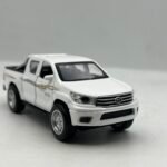 Toyota hilux 1/36 (12cm)