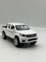 Toyota hilux 1/36 (12cm)