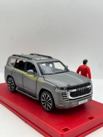 Toyota land cruiser 1/32(17cm)