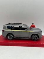 Toyota land cruiser 1/32(17cm) – Image 2