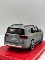 Toyota land cruiser 1/32(17cm) – Image 3