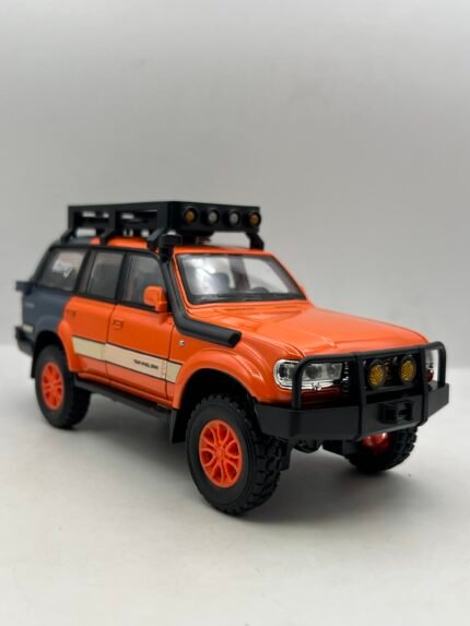 Toyota land cruiser offroad 1/24(23cm