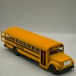 school bus 1/32(25cm)