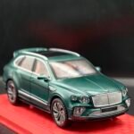 bentley bentyaga 1/24(23cm)