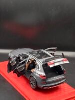 BMW x5 1/24(23cm) – Image 4