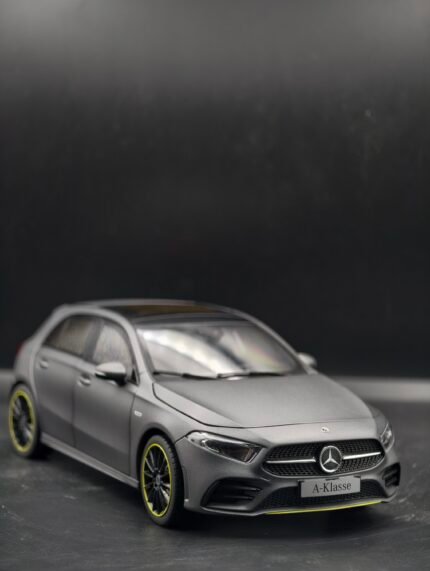 Mercedes A class 1/18(27cm) by norev