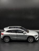 mercedes GLA 1/18(27cm) by norev – Image 2