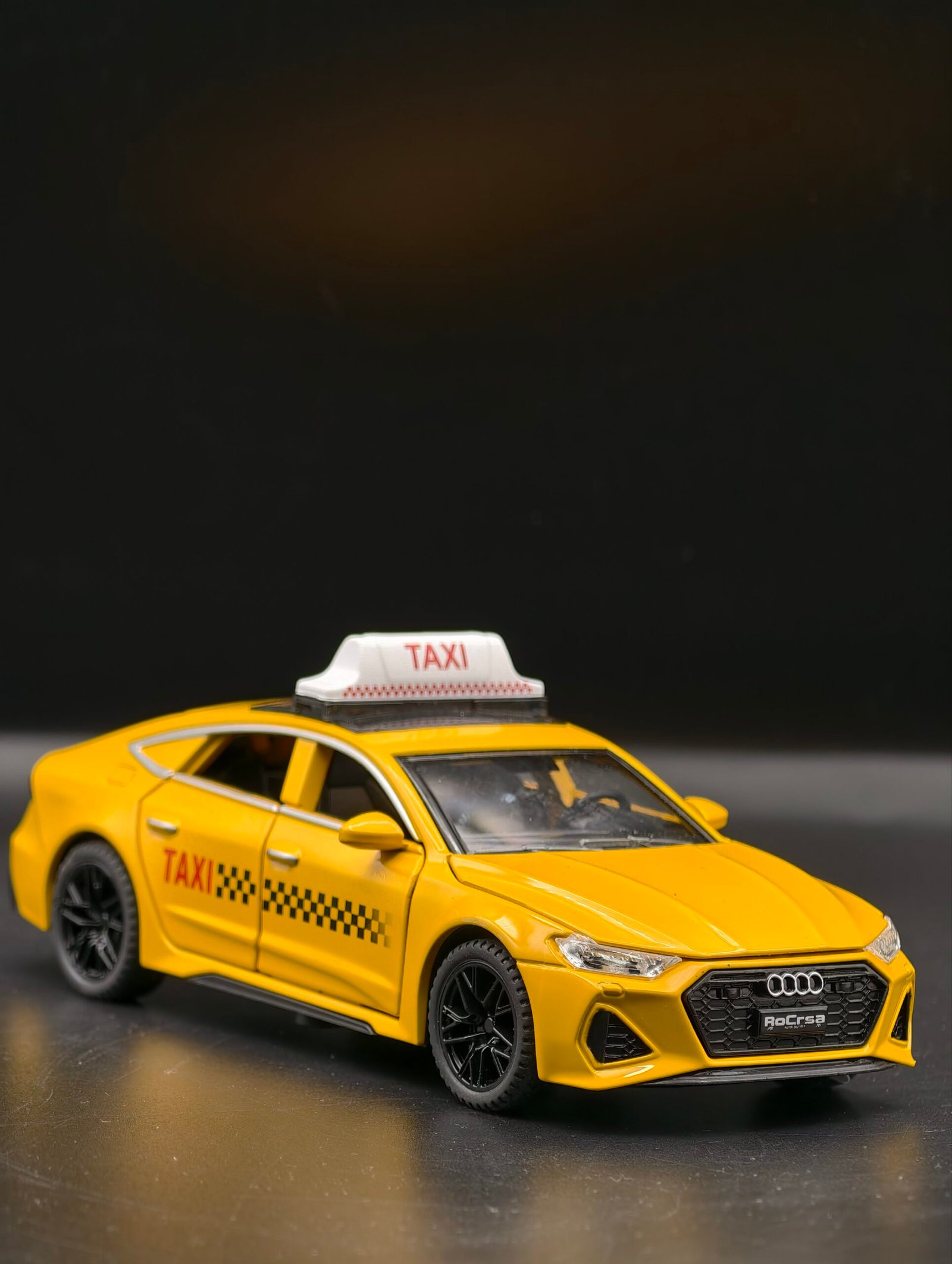2026/01/1000027763-scaled.jpg audi rs7 taxi 1/32 (17cm) – Image 1