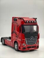 Camion mercedes Actros / volvo 1/32(23cm)