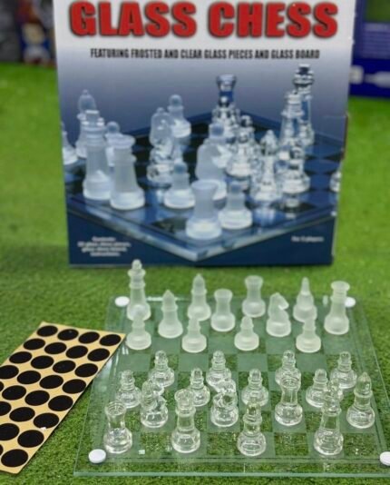 chess glass 30x30cm (jeu d'échec en verre)