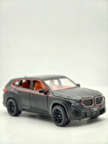 bmw XM 1/32(17cm)