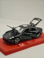 Porsche Panamera 1/32(17cm) – Image 3