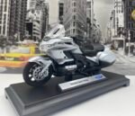moto 1/18(14cm) vente par pièce