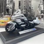 moto 1/18(14cm) vente par pièce