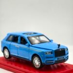 Rolls Royce cullian 1/32(17cm) boite aquarium