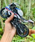 BMW moto S1000Rr 1/9(27cm) – Image 3