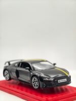 Audi R8 1/32 (17cm) boite aquarium – Image 2