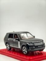 Range rover Vogue 1/32(17cm) boite aquarium