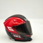 casque moto en métal +  transforme comme figurine personnage