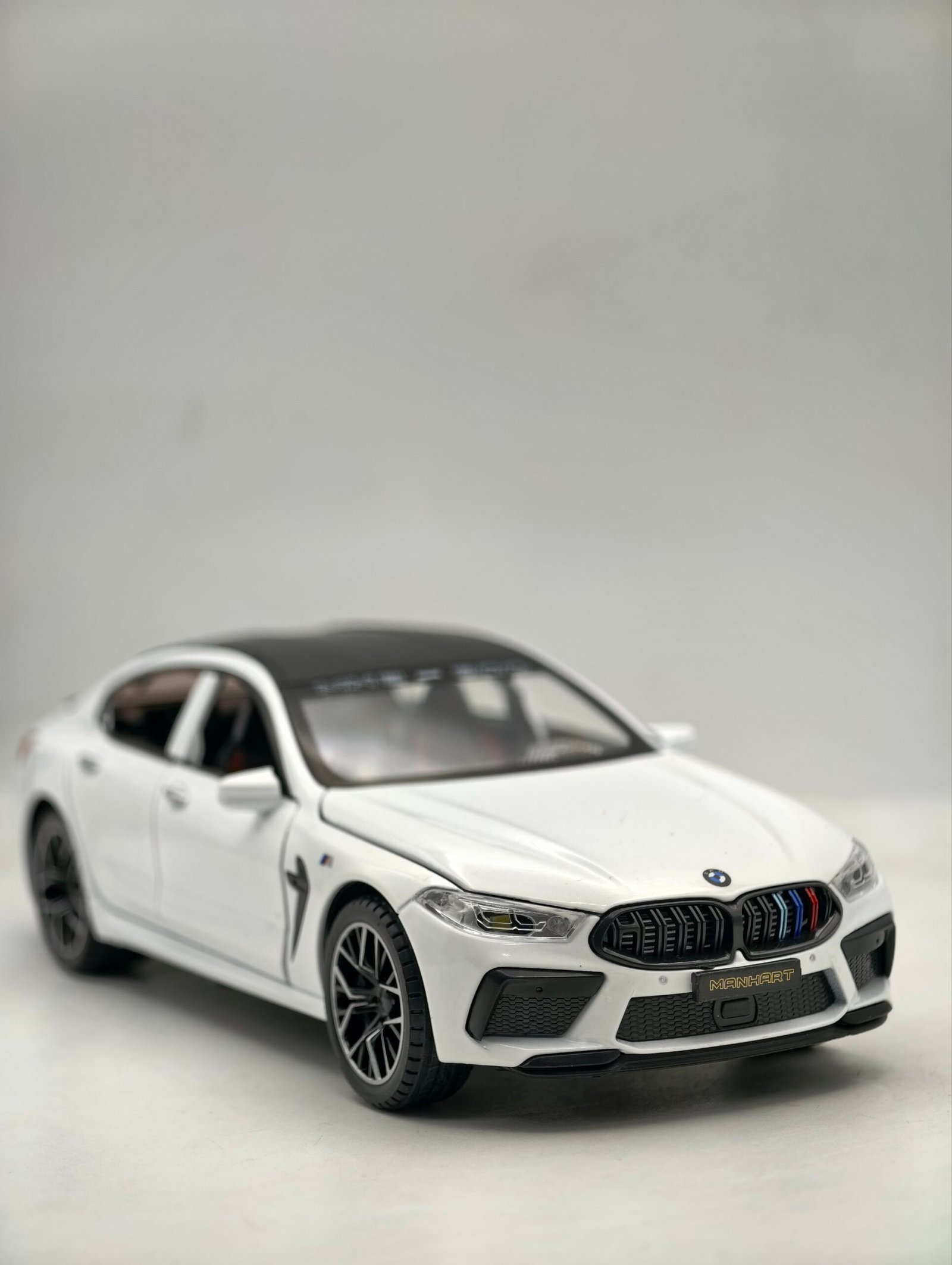 2026/05/1000054654-scaled.jpg Bmw M8 1/24(23cm) – Image 1