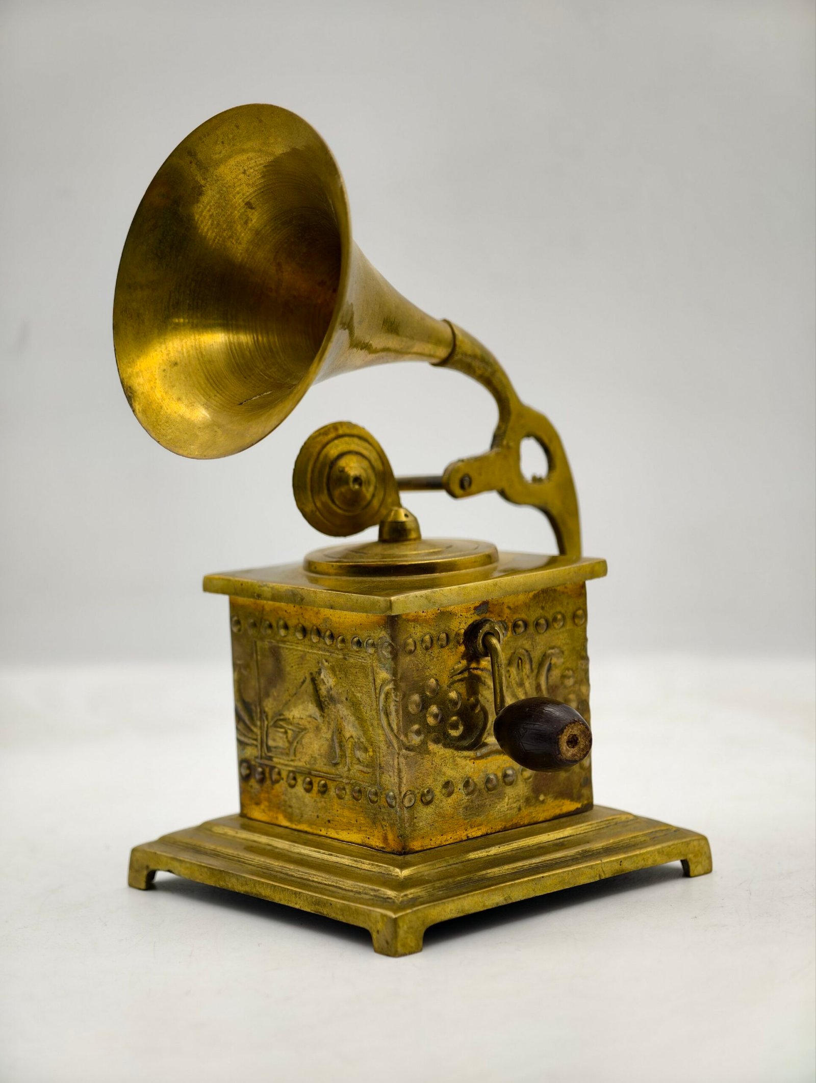 2026/06/1000052139-scaled.jpg statut bronz antiquités 1 15cm – Image 1