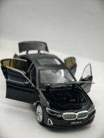 BMW M5 530 1/24(23cm) – Image 9