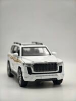 Toyota Land cruiser 1/32(17cm)